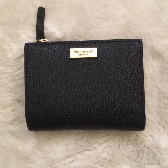 kate spade Handbags - Kate Spade Small Shawn Wallet